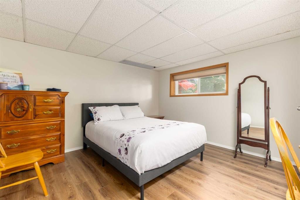 23 Whitlock Close Ne, Calgary, AB - Indoor Photo Showing Bedroom