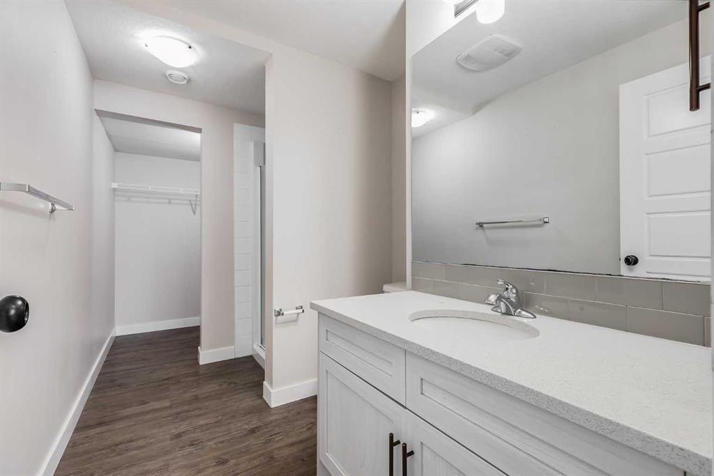 1511-2461 Baysprings Link Sw, Airdrie, AB - Indoor Photo Showing Bathroom