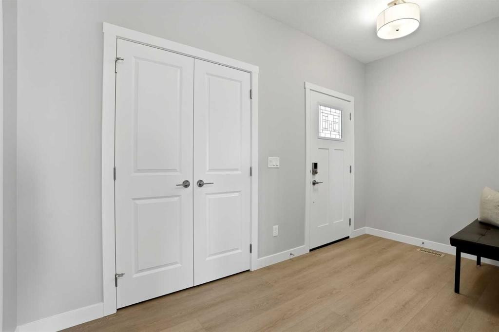 213 Clearview Court, Chestermere, AB