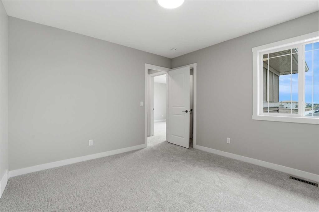 213 Clearview Court, Chestermere, AB