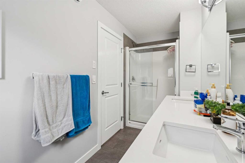 123 Walcrest Way Se, Calgary, AB - Indoor