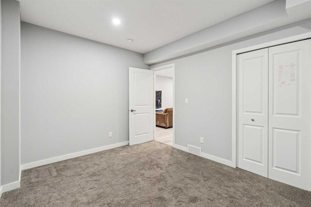 123 Walcrest Way Se, Calgary, AB - Indoor Photo Showing Other Room