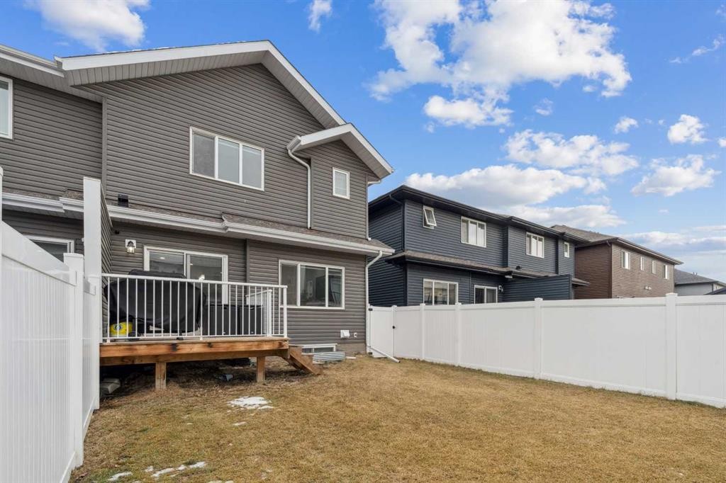 123 Walcrest Way Se, Calgary, AB - Outdoor