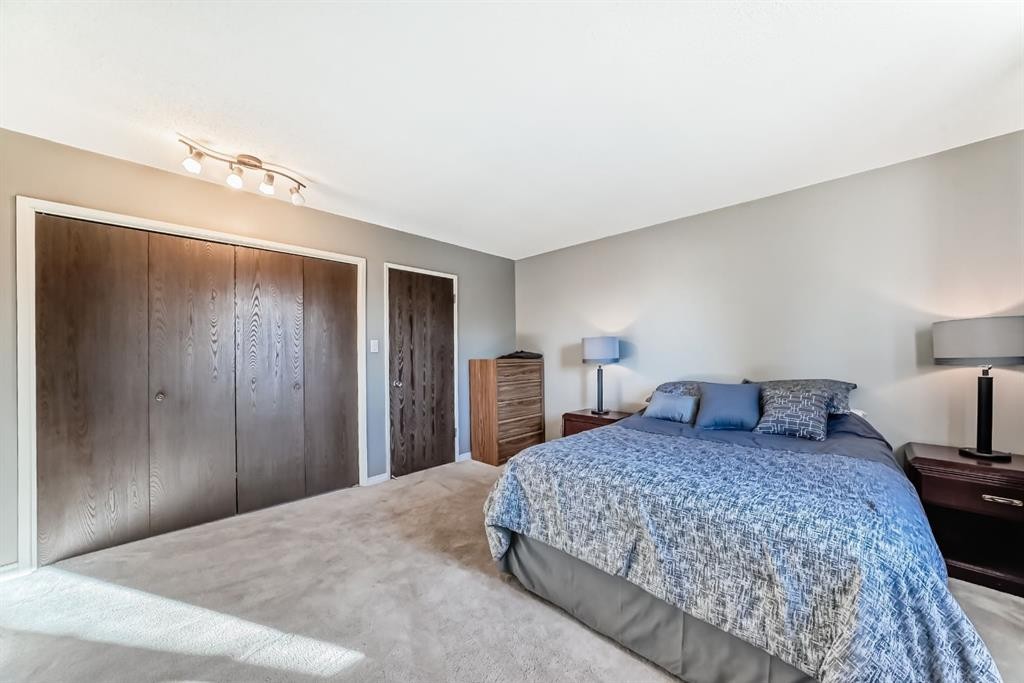 144 Silvergrove Road Nw, Calgary, AB