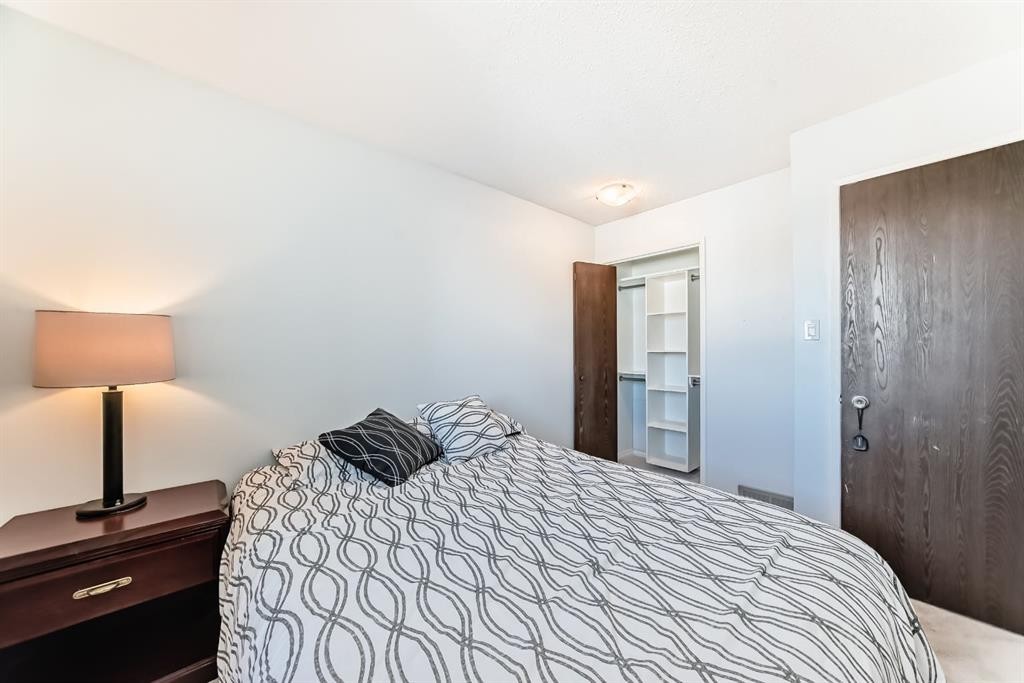 144 Silvergrove Road Nw, Calgary, AB