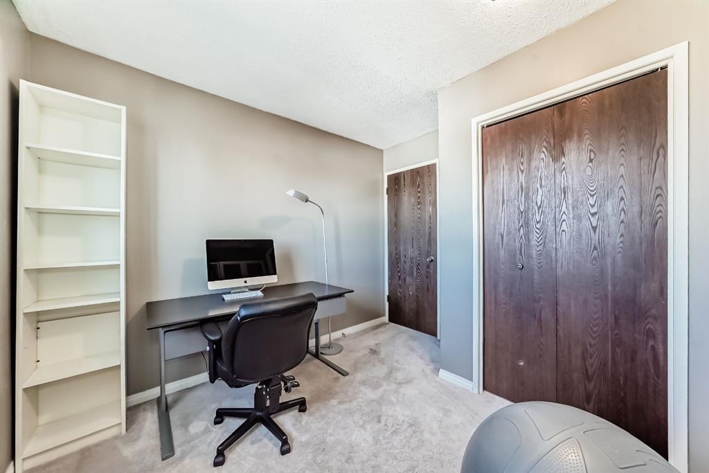 144 Silvergrove Road Nw, Calgary, AB