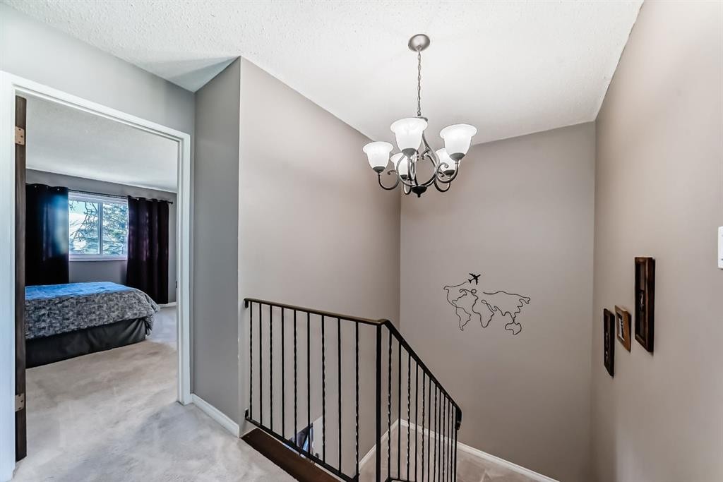 144 Silvergrove Road Nw, Calgary, AB