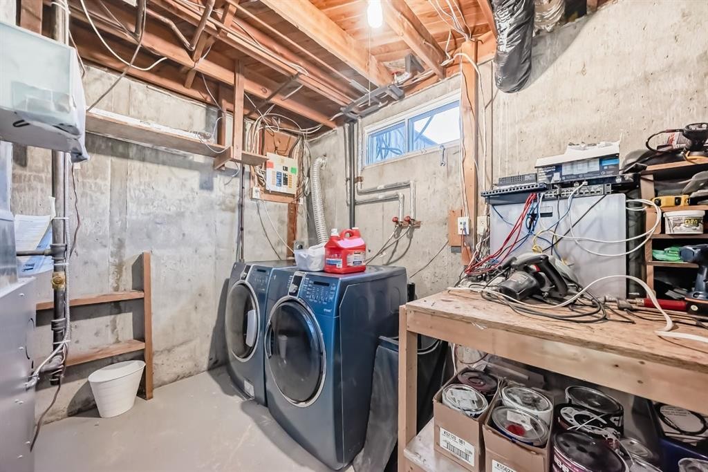 144 Silvergrove Road Nw, Calgary, AB