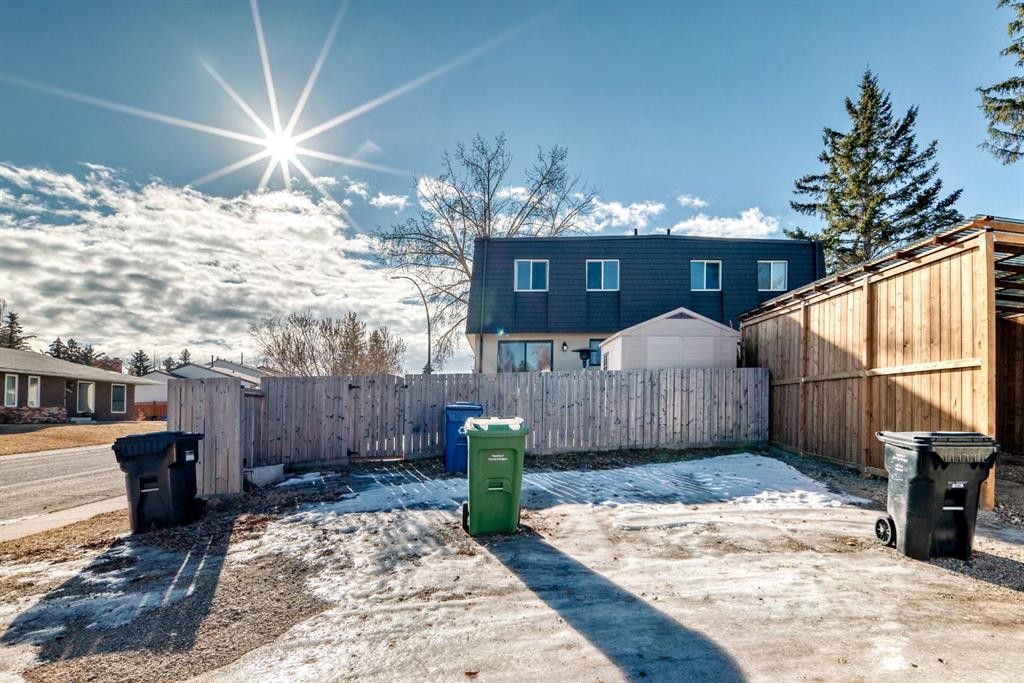 144 Silvergrove Road Nw, Calgary, AB