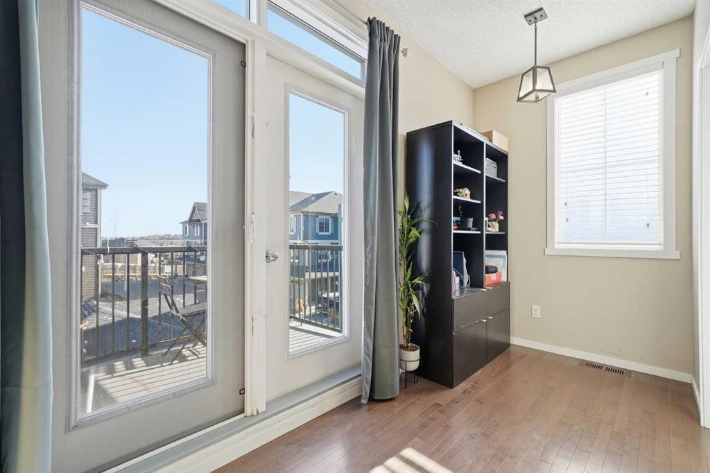 176 Evansview Gardens Nw, Calgary, AB - Indoor Photo Showing Other Room