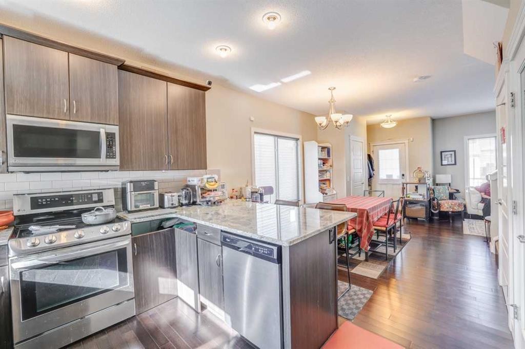 29 Redstone Common Ne, Calgary, AB - Indoor Photo Showing Kitchen