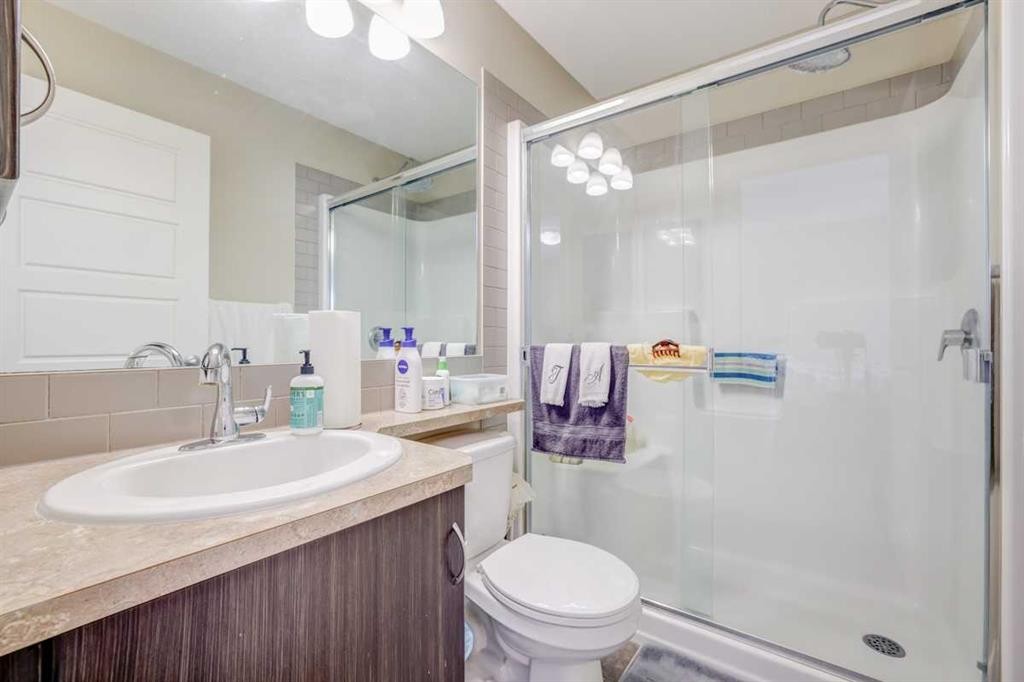 29 Redstone Common Ne, Calgary, AB - Indoor Photo Showing Bathroom
