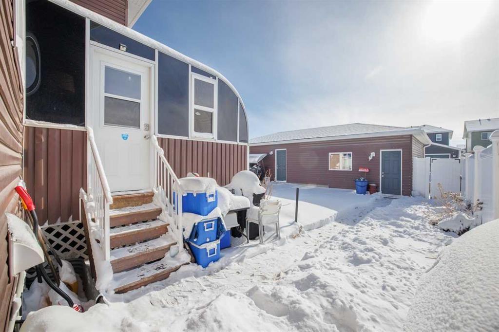 29 Redstone Common Ne, Calgary, AB - Outdoor