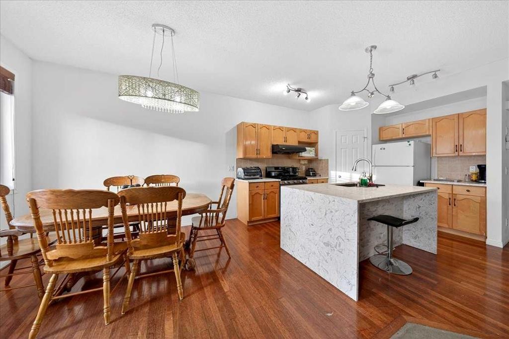 34 Saddlecrest Crescent Ne, Calgary, AB - Indoor