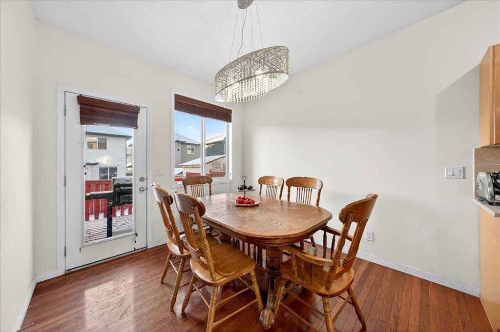 34 Saddlecrest Crescent Ne, Calgary, AB - Indoor Photo Showing Dining Room