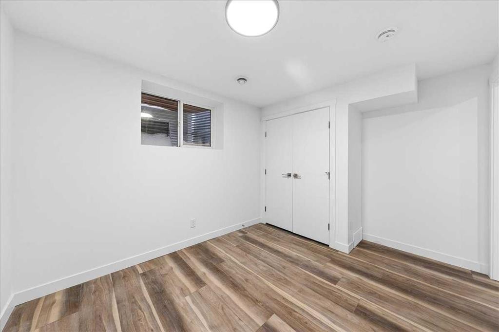 34 Saddlecrest Crescent Ne, Calgary, AB - Indoor Photo Showing Other Room