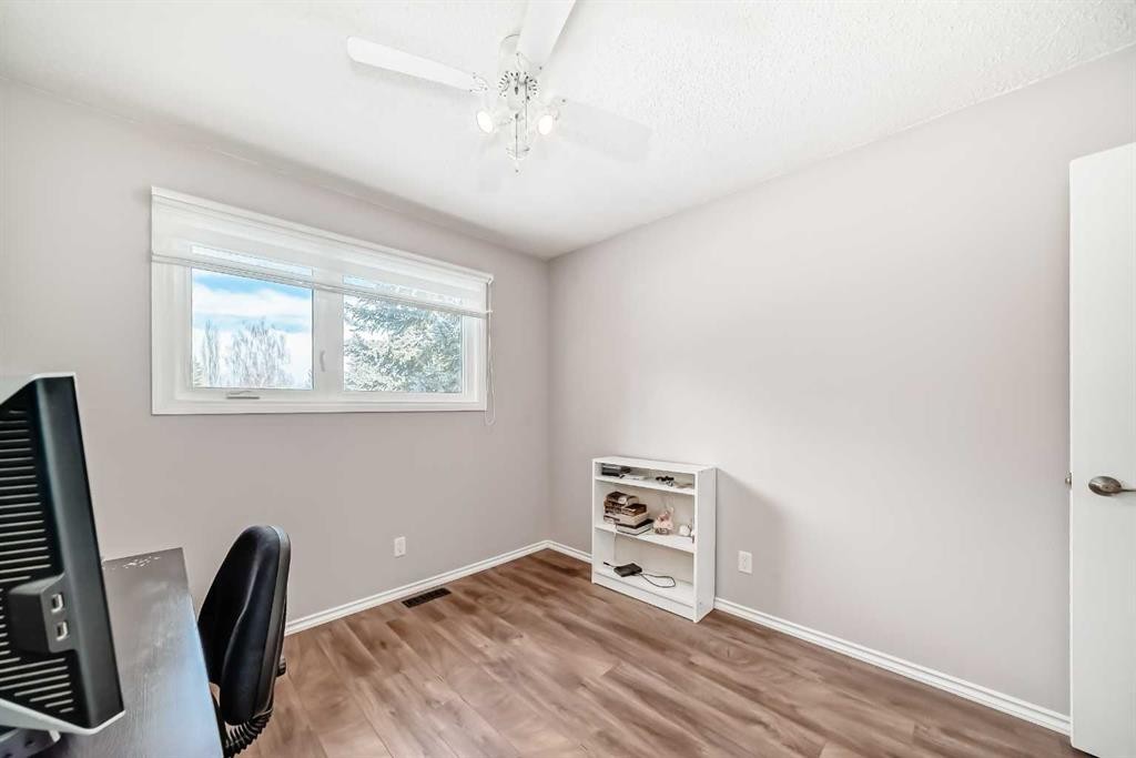 507 Brookpark Drive Sw, Calgary, AB - Indoor Photo Showing Office