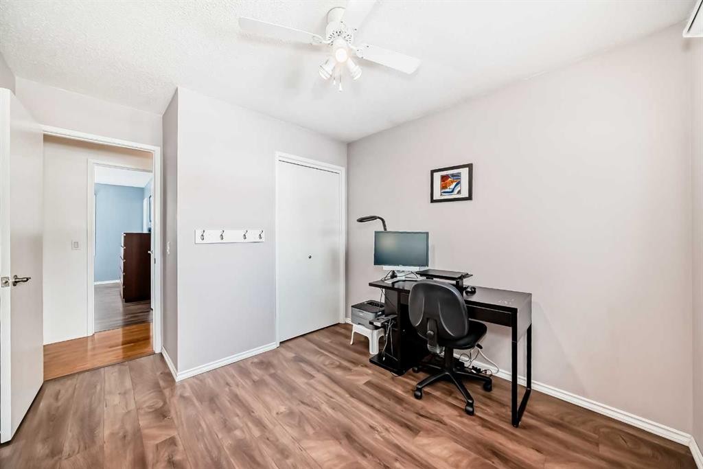 507 Brookpark Drive Sw, Calgary, AB - Indoor Photo Showing Office