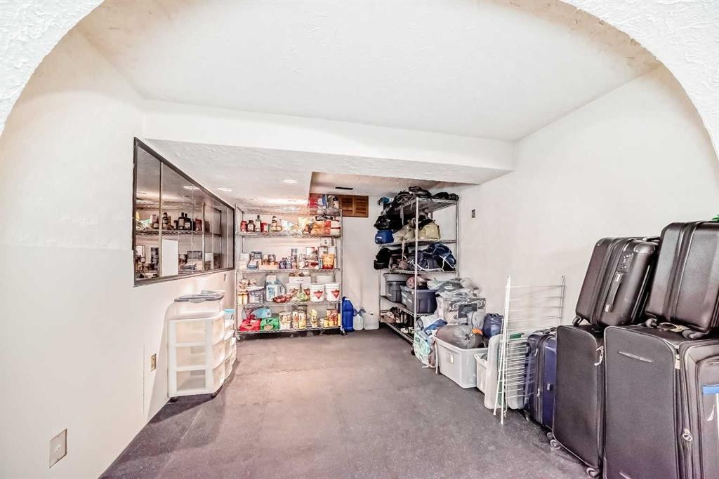 507 Brookpark Drive Sw, Calgary, AB - Indoor