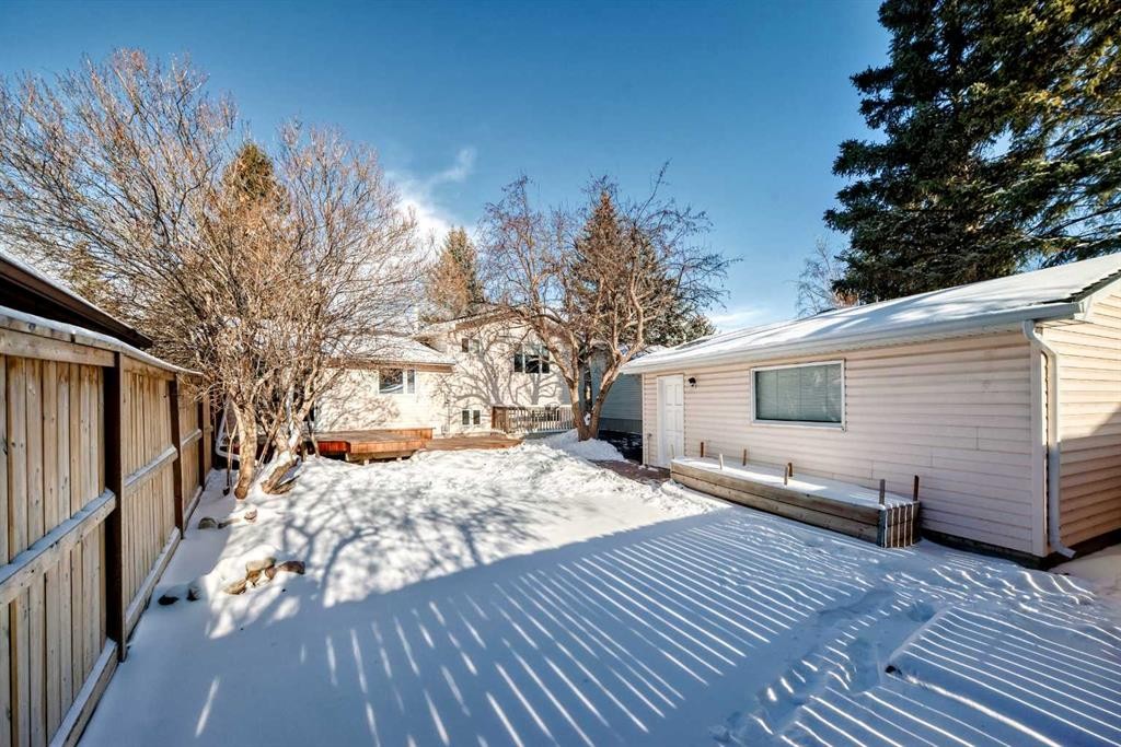 507 Brookpark Drive Sw, Calgary, AB - Outdoor