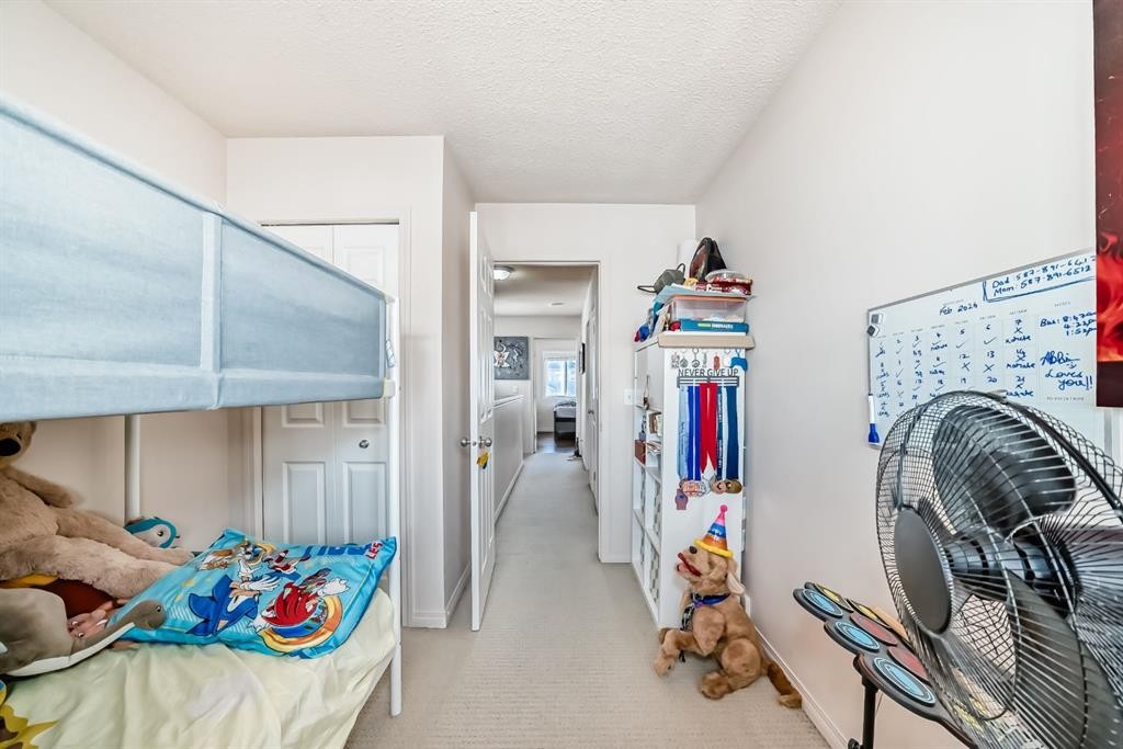 21 Royal Oak Gardens Nw, Calgary, AB - Indoor