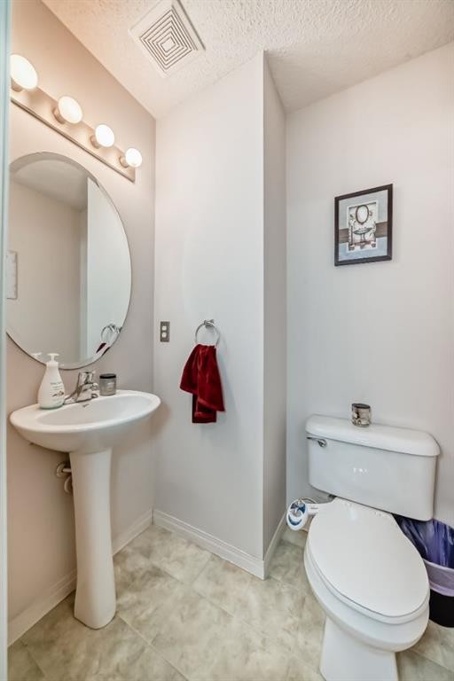 21 Royal Oak Gardens Nw, Calgary, AB - Indoor Photo Showing Bathroom
