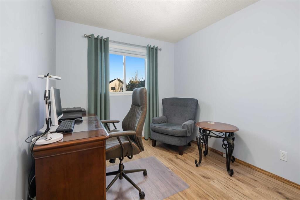 118 Bridleridge Way Sw, Calgary, AB - Indoor Photo Showing Office