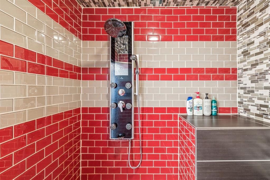 79 Riverglen Way Se, Calgary, AB - Indoor