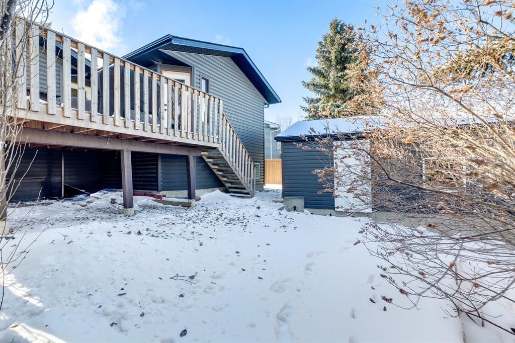 79 Riverglen Way Se, Calgary, AB - Outdoor With Deck Patio Veranda