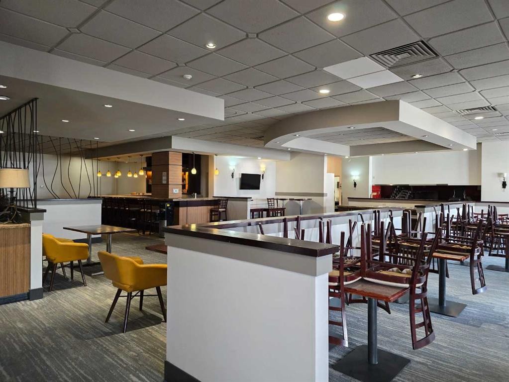 4206 Macleod Trail South, Calgary, AB