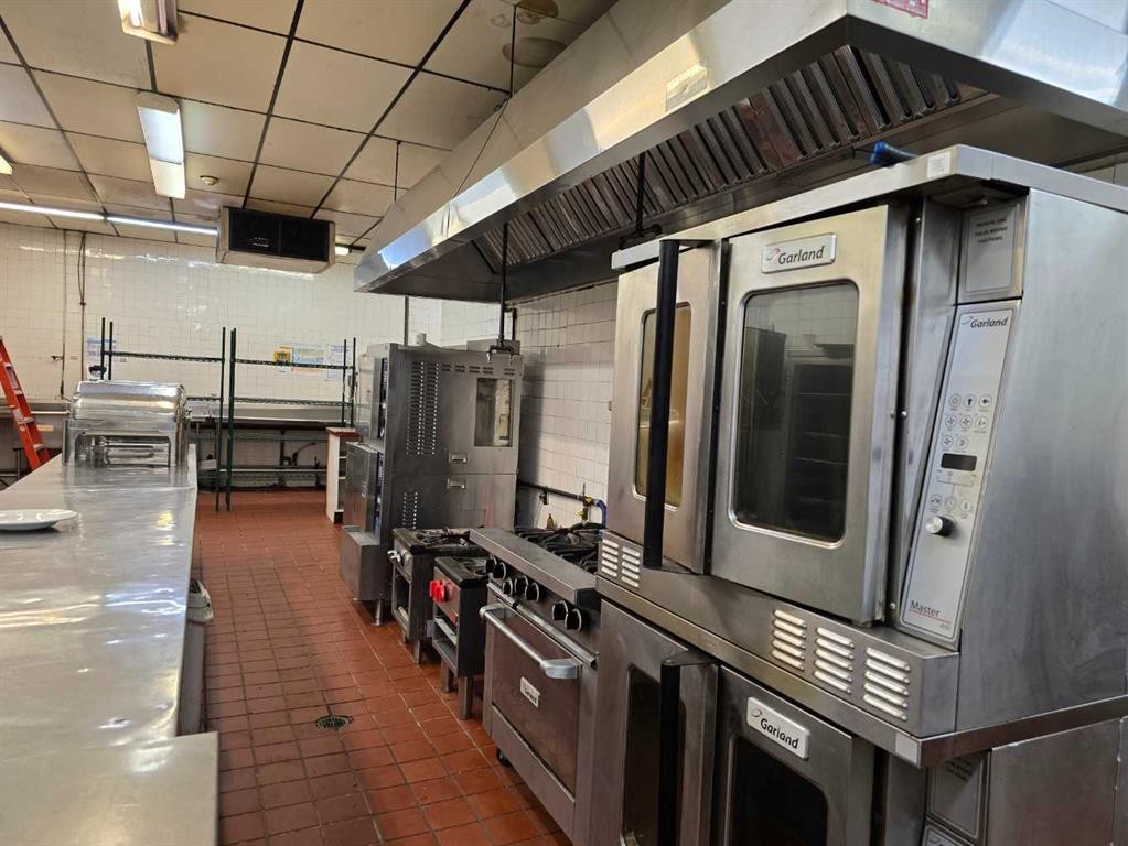 4206 Macleod Trail South, Calgary, AB