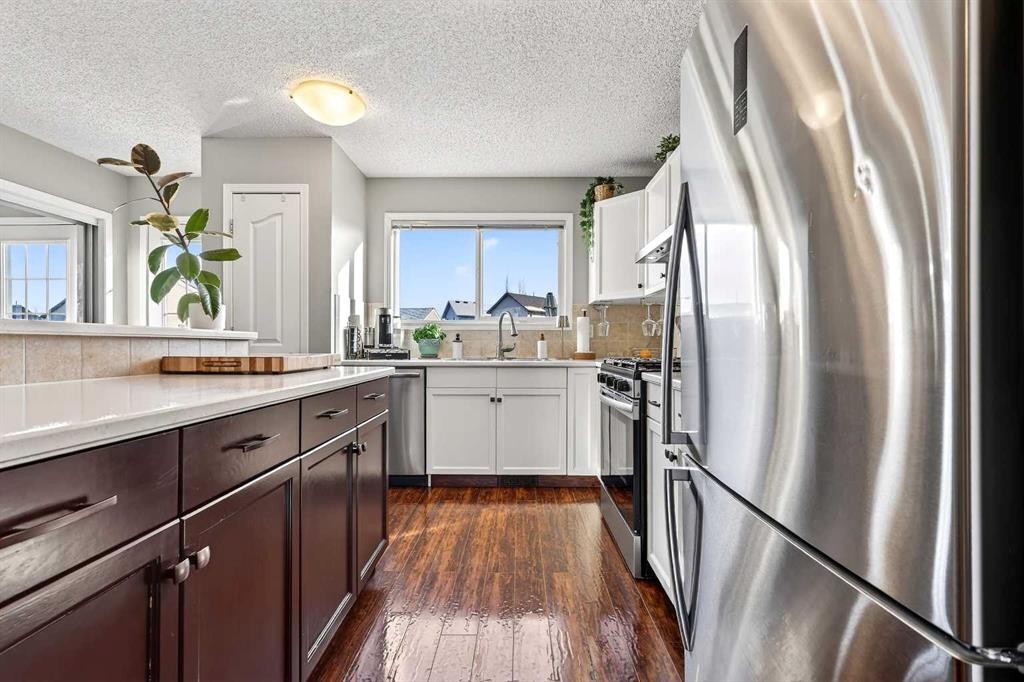 88 Cramond Green Se, Calgary, AB - Indoor Photo Showing Kitchen With Upgraded Kitchen