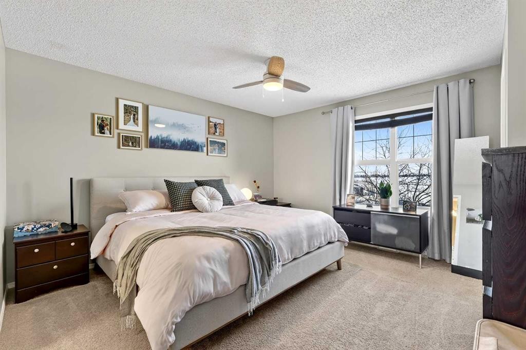 88 Cramond Green Se, Calgary, AB - Indoor Photo Showing Bedroom