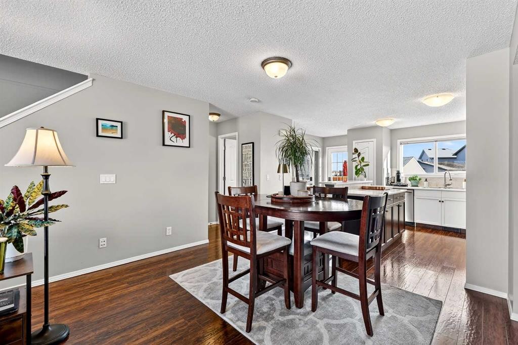 88 Cramond Green Se, Calgary, AB - Indoor Photo Showing Dining Room