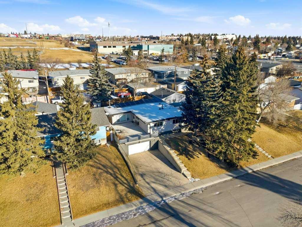 524 Hunterplain Hill Nw, Calgary, AB - Outdoor With View