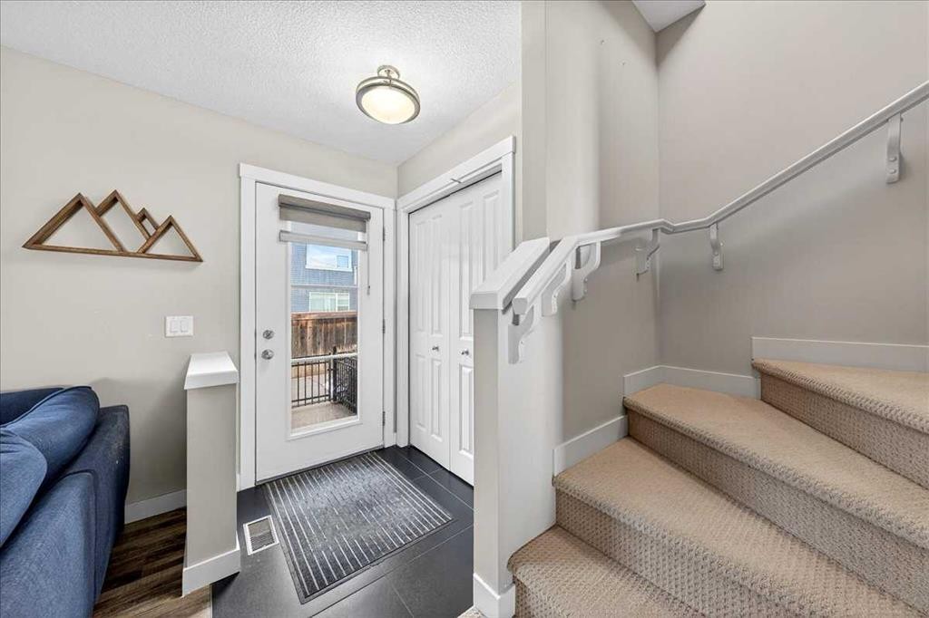 37 Aspen Hills Terrace Sw, Calgary, AB - Indoor Photo Showing Other Room