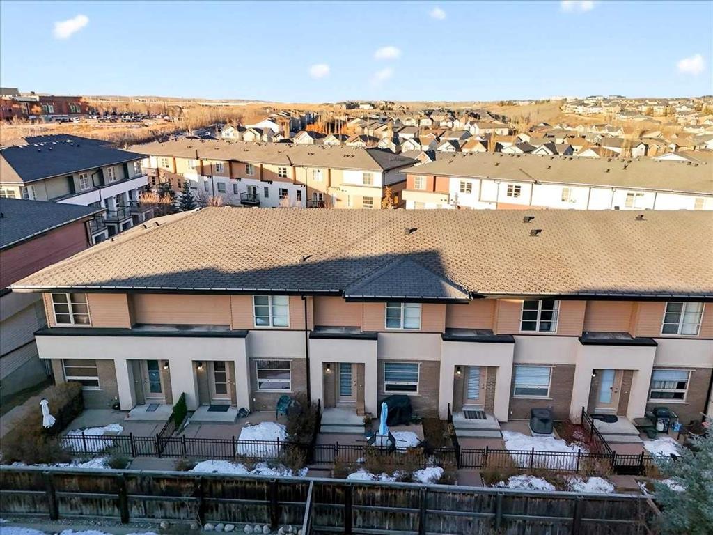37 Aspen Hills Terrace Sw, Calgary, AB - Outdoor With Facade