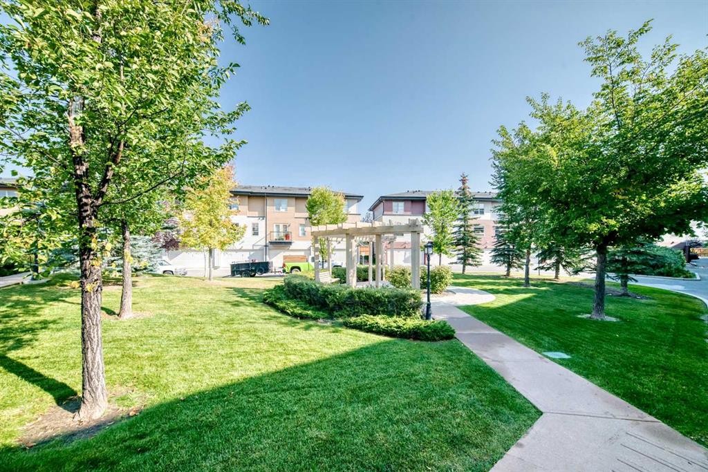 37 Aspen Hills Terrace Sw, Calgary, AB - Outdoor