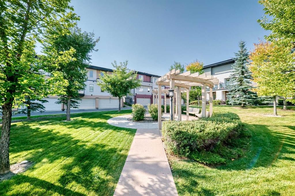 37 Aspen Hills Terrace Sw, Calgary, AB - Outdoor