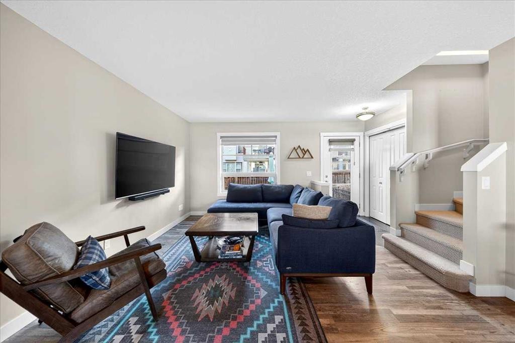 37 Aspen Hills Terrace Sw, Calgary, AB - Indoor Photo Showing Living Room