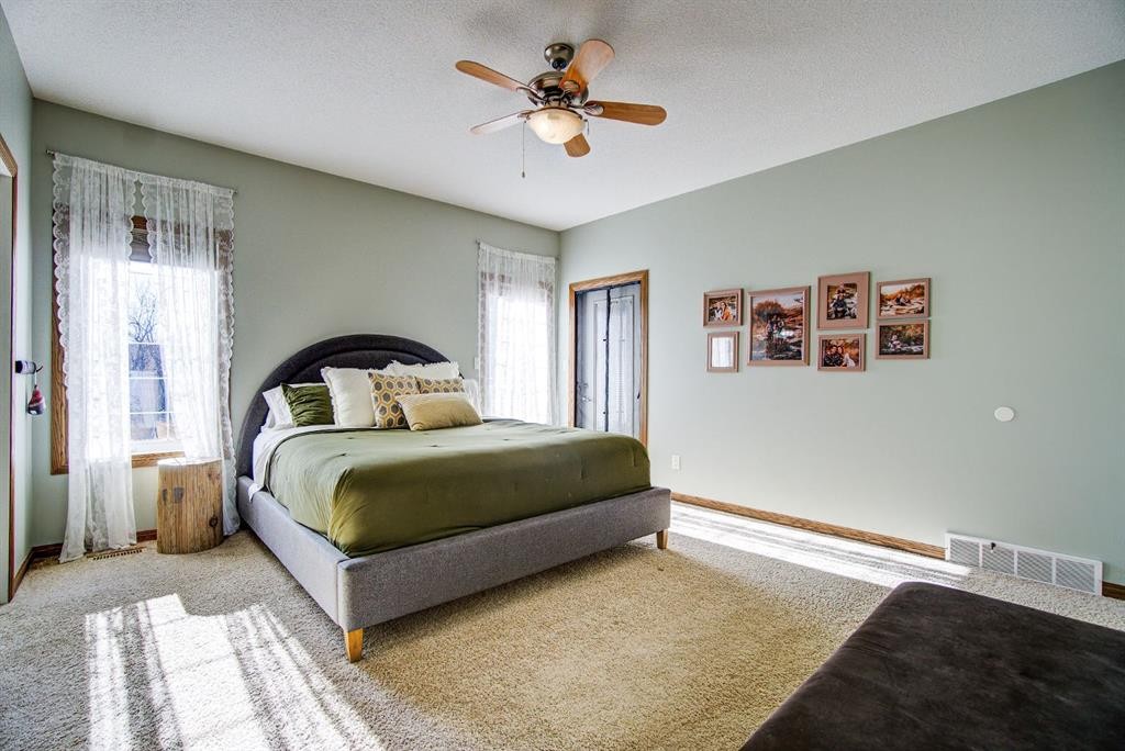 109 Derochie Drive, Claresholm, AB - Indoor Photo Showing Bedroom