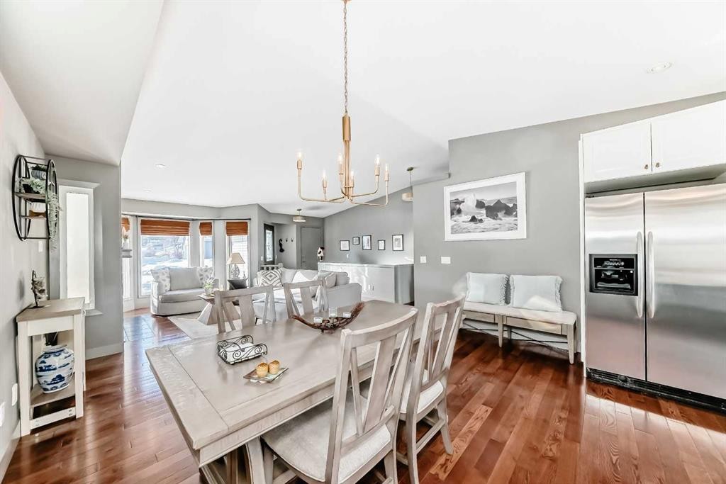 52 Hidden Vale Crescent Nw, Calgary, AB - Indoor Photo Showing Dining Room
