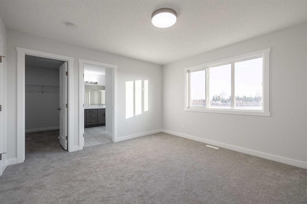 190 Sora Way Se, Calgary, AB - Indoor Photo Showing Other Room