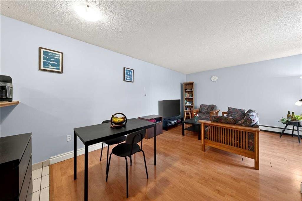 303-431 1 Avenue Ne, Calgary, AB - Indoor