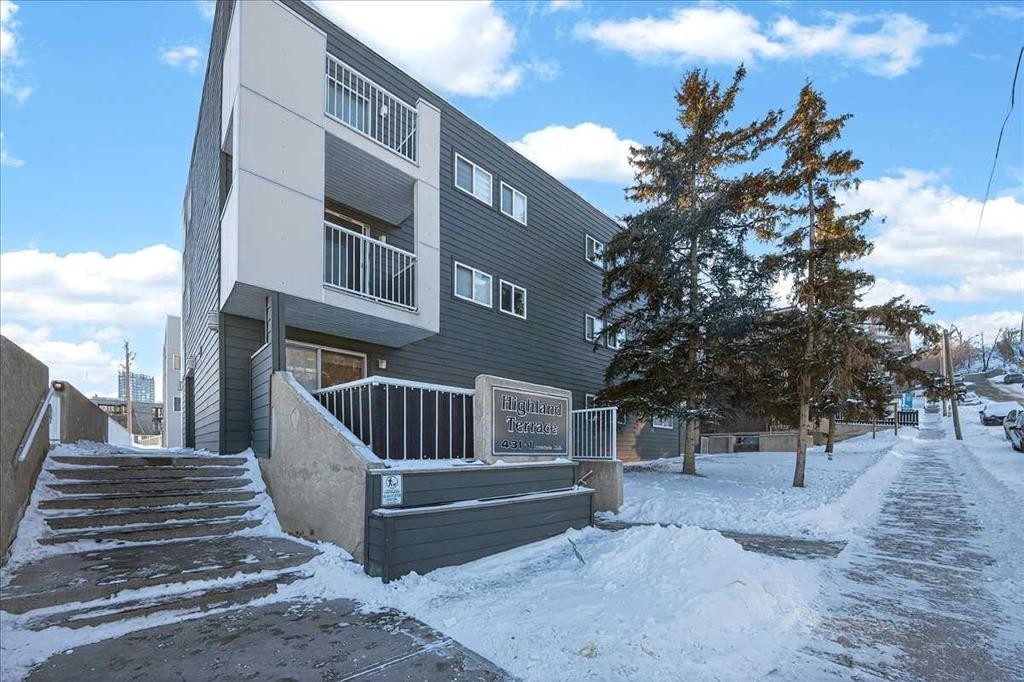 303-431 1 Avenue Ne, Calgary, AB - Outdoor