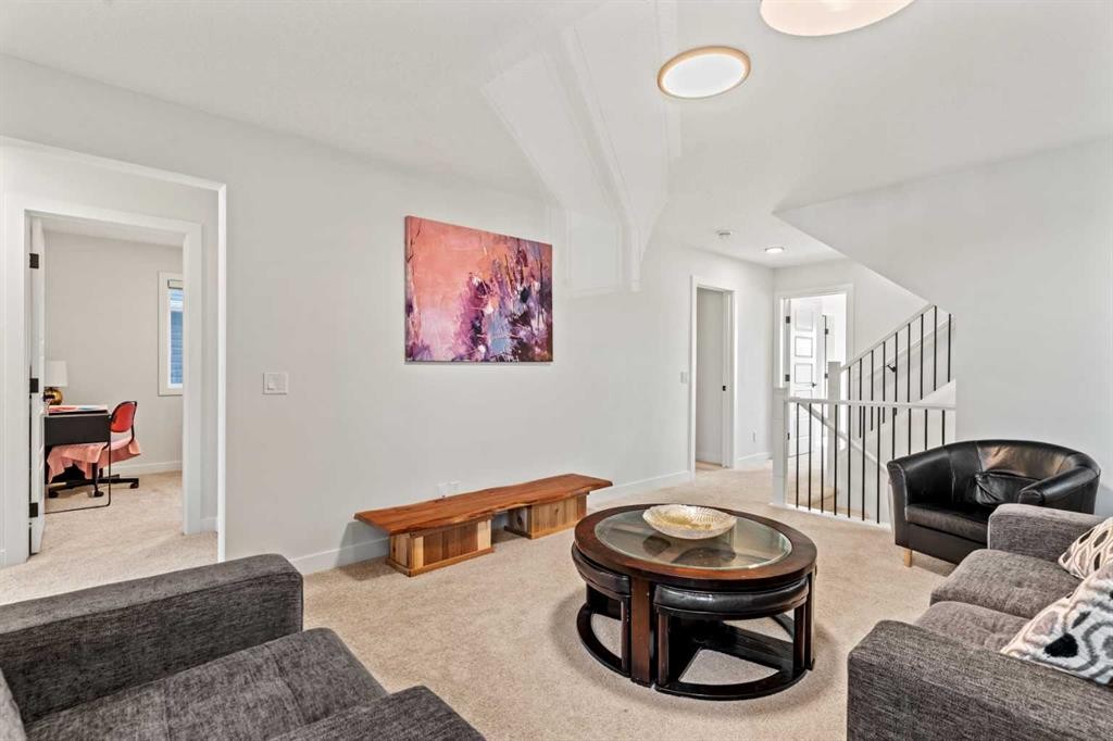 116 Ambleside Crescent Nw, Calgary, AB - Indoor
