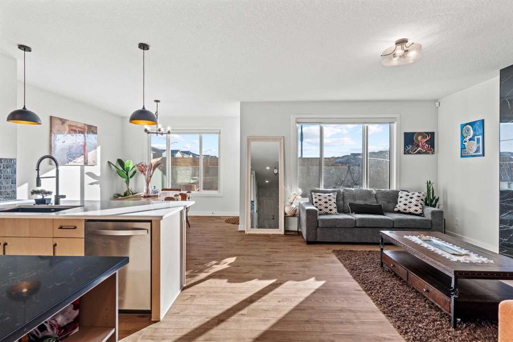 116 Ambleside Crescent Nw, Calgary, AB - Indoor