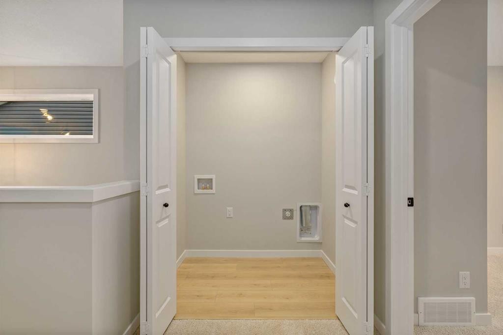 1485 Rangeview Drive Se, Calgary, AB - Indoor Photo Showing Other Room