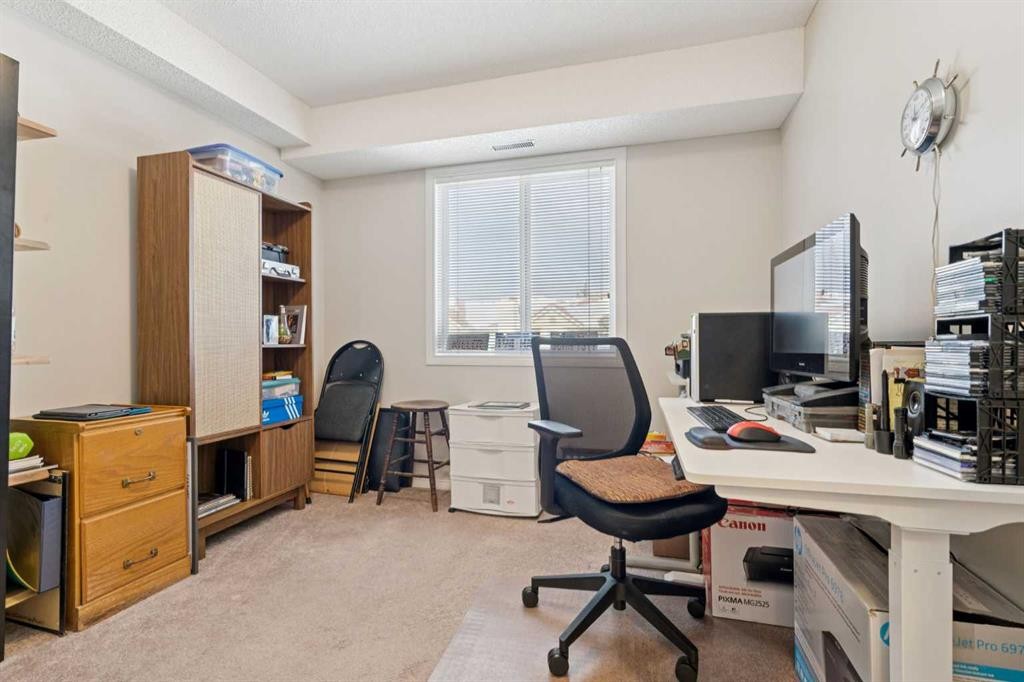2327-1818 Simcoe Boulevard Sw, Calgary, AB - Indoor Photo Showing Office