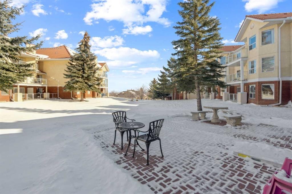 2327-1818 Simcoe Boulevard Sw, Calgary, AB - Outdoor